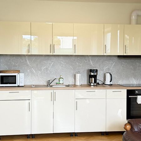 Familyvilla, New 4 Luxury Big Apartments, Parking Πράγα Εξωτερικό φωτογραφία