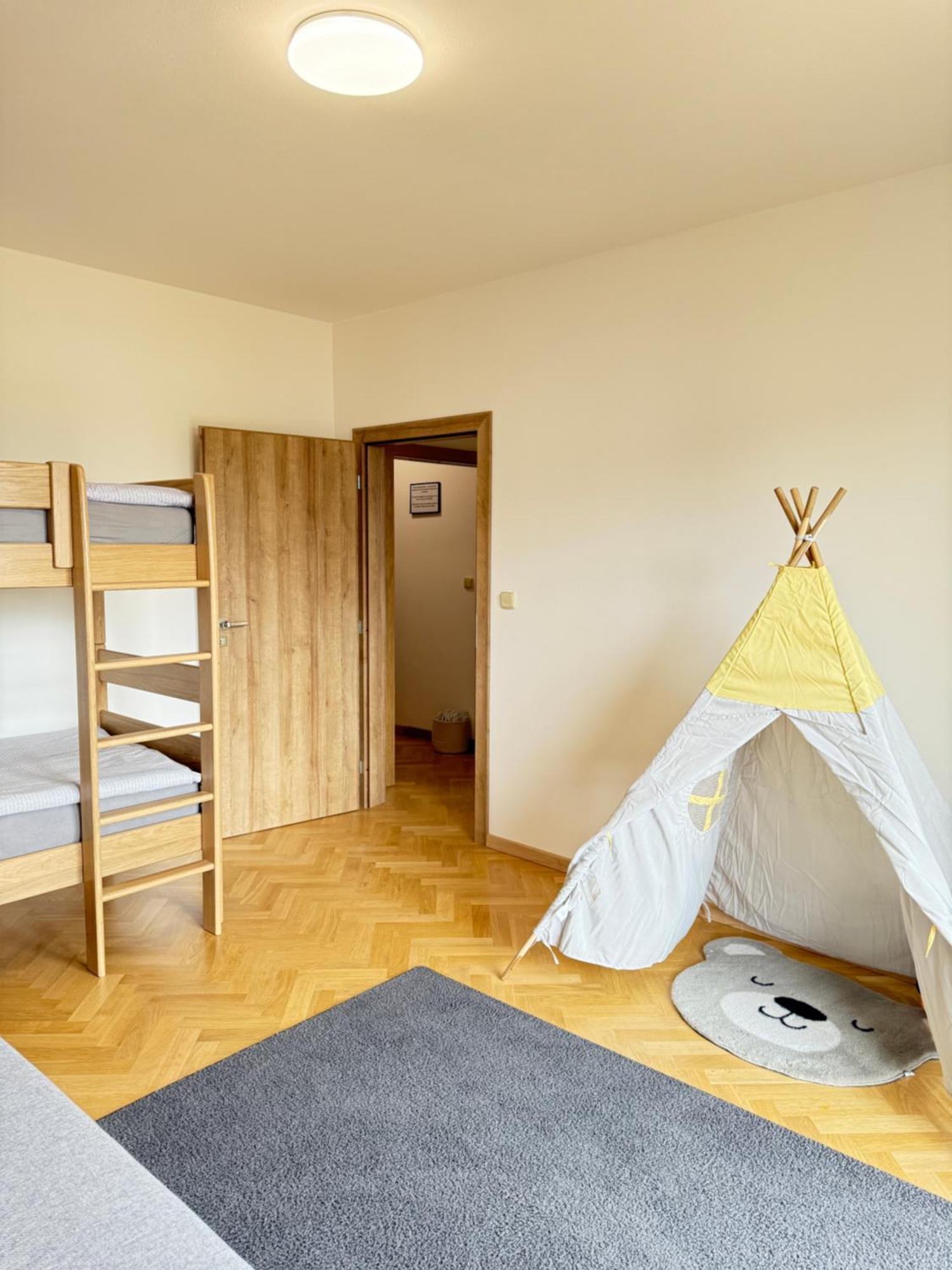 Familyvilla, New 4 Luxury Big Apartments, Parking Πράγα Εξωτερικό φωτογραφία